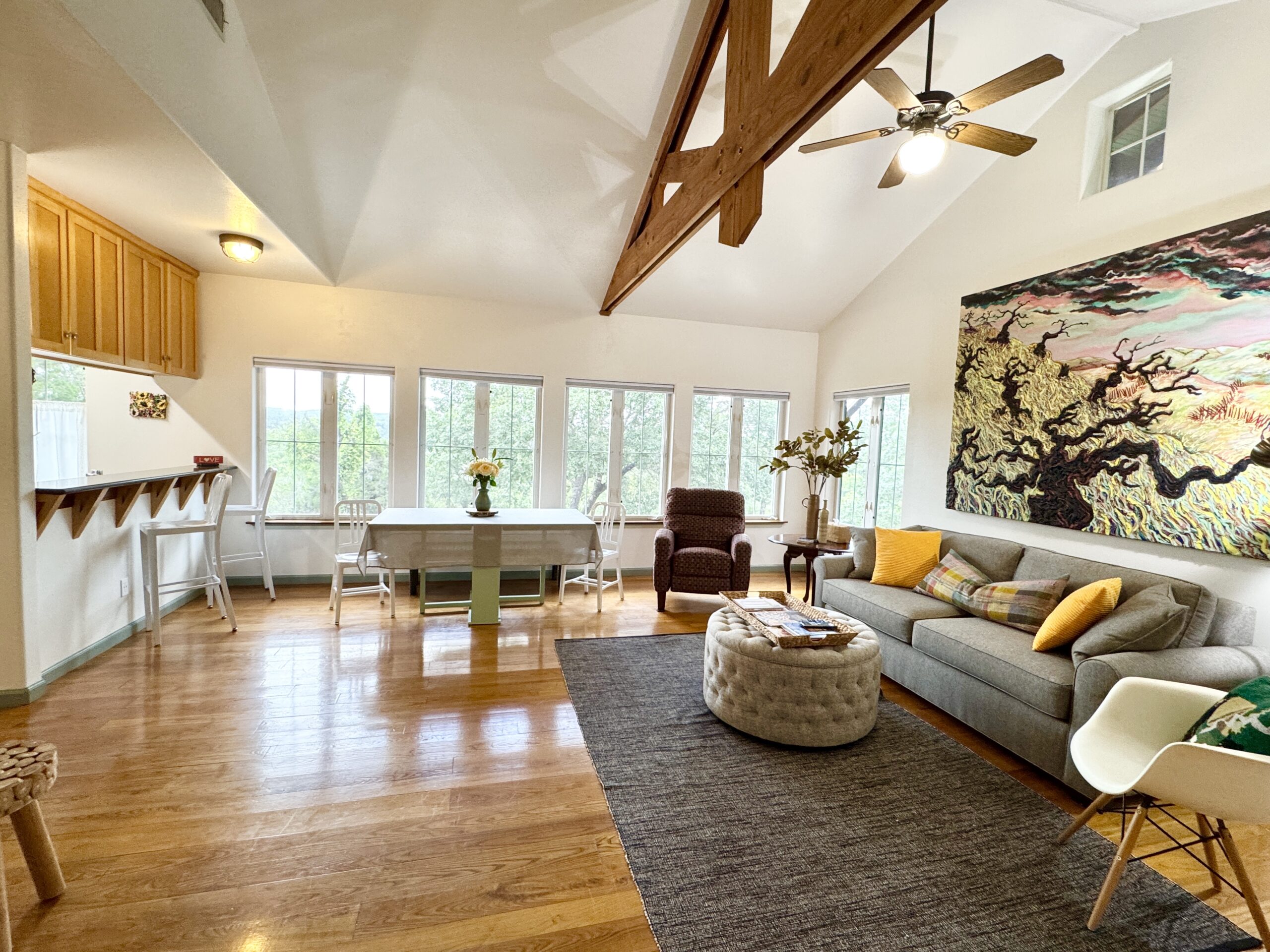 Gsthse living rm from armoire view-25